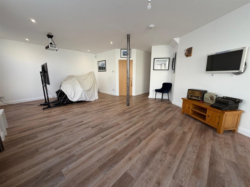 Images for Commercial Studio, Etloe Road, Westbury Park