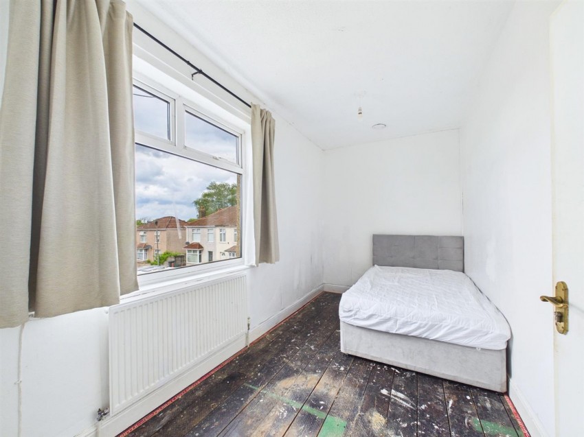 21, Lodore Road, Fishponds, Bristol, BS16 2DH