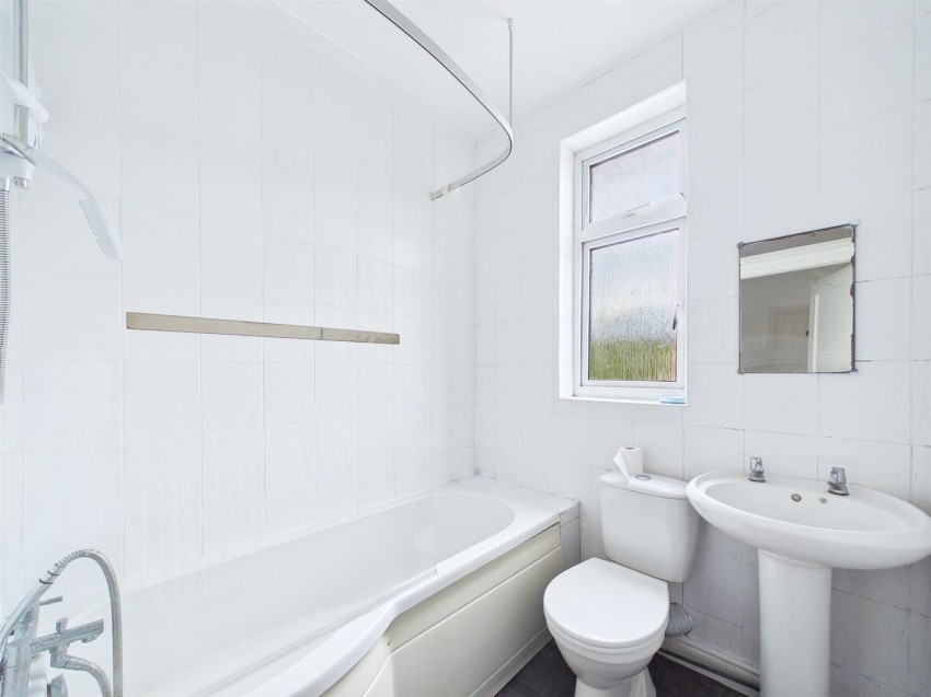 21, Lodore Road, Fishponds, Bristol, BS16 2DH