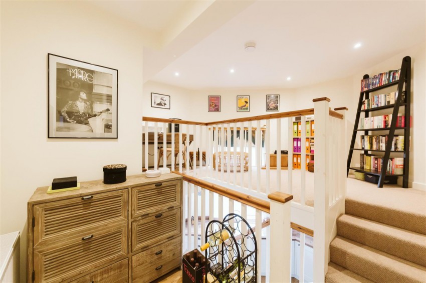 Images for Clifton Road | Clifton