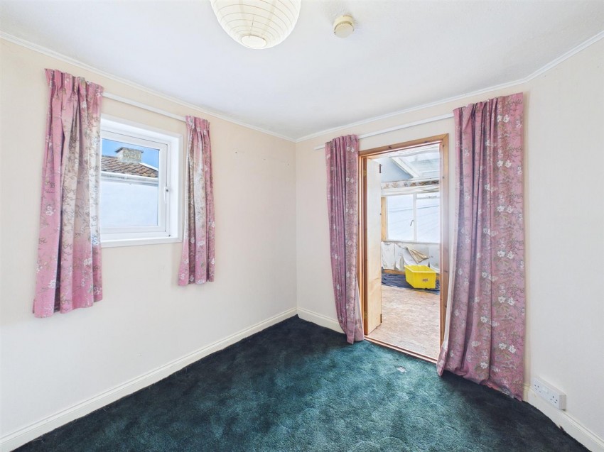 5, Springfield Road, Pill, Bristol, BS20 0DP
