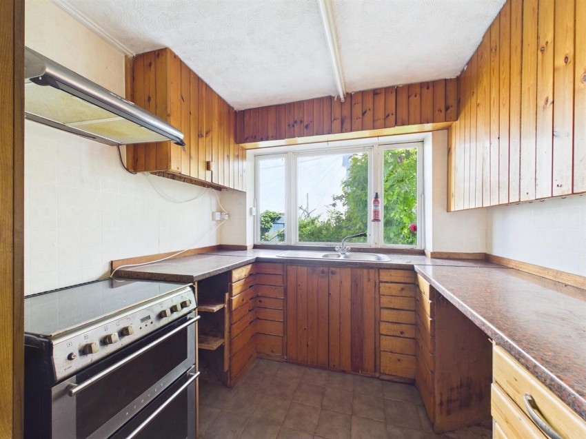 5, Springfield Road, Pill, Bristol, BS20 0DP