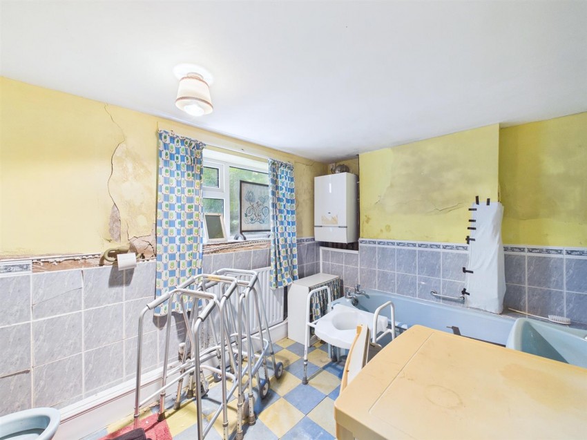 152, Forest Road, Kingswood, Bristol, BS15 8EN