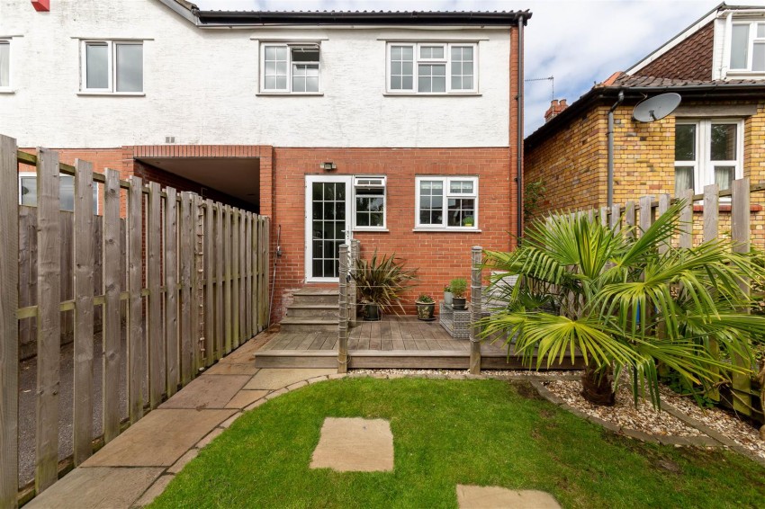 Images for Greendale Road | Redland
