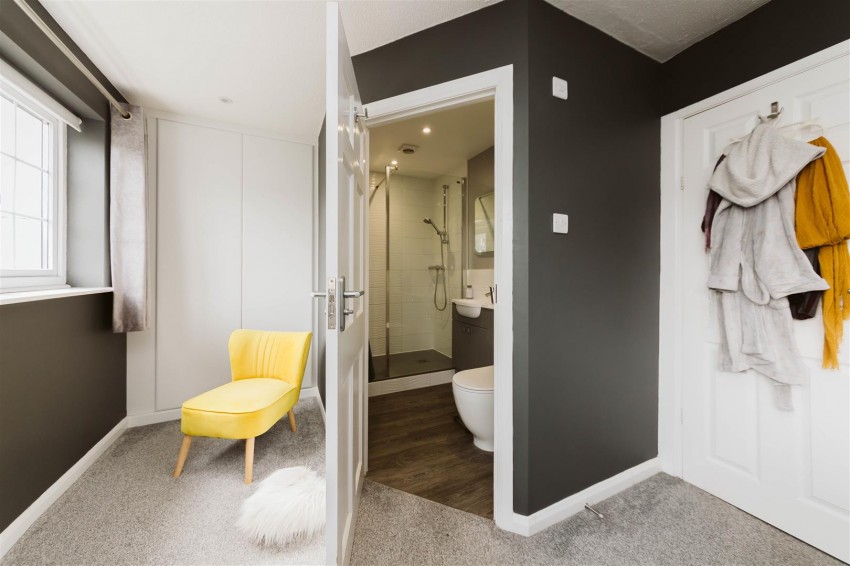 Images for Greendale Road | Redland