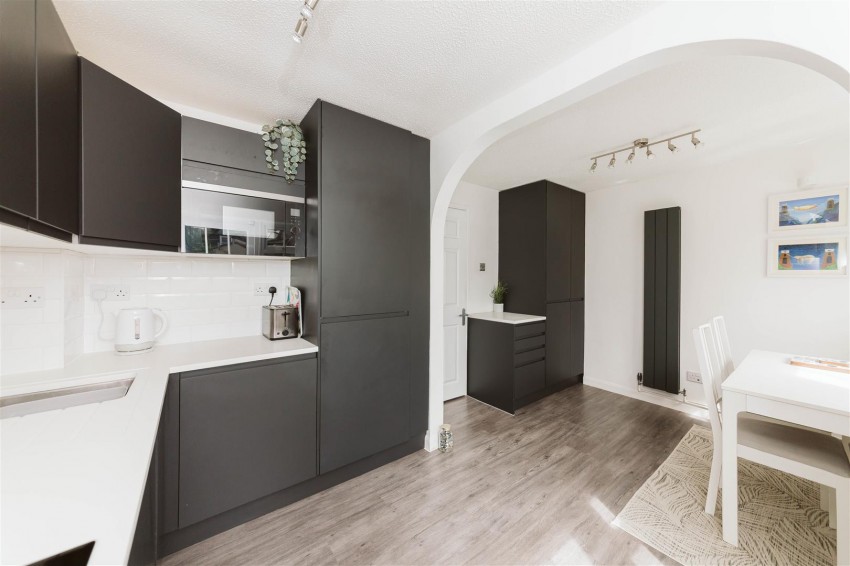 Images for Greendale Road | Redland