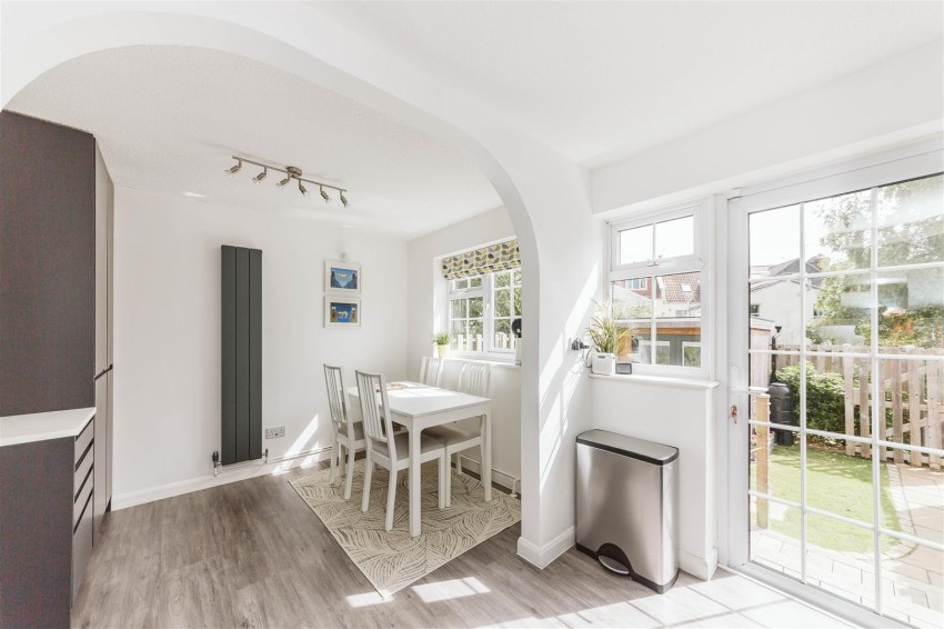 Images for Greendale Road | Redland