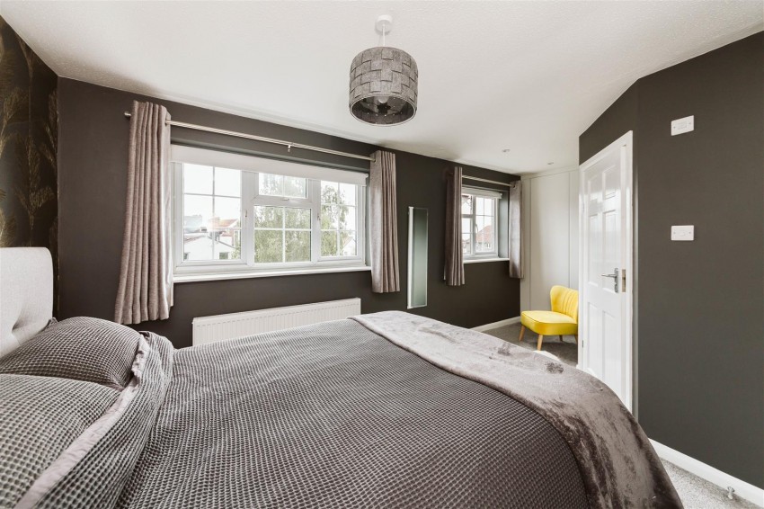 Images for Greendale Road | Redland