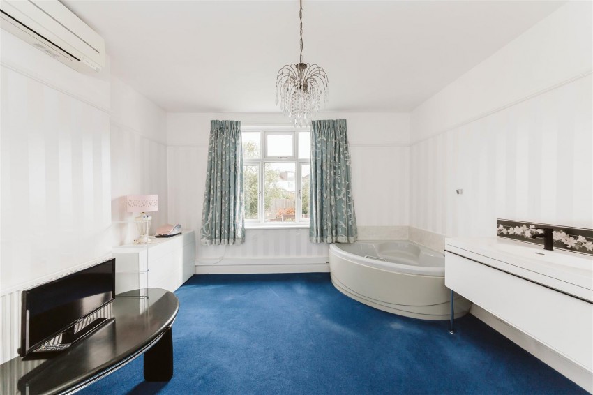 Images for Harcourt Road | Redland
