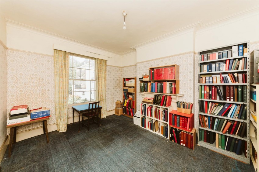 Images for Ashgrove Road | Redland