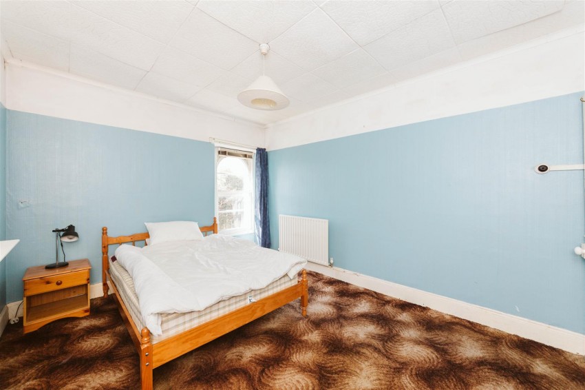 Images for Ashgrove Road | Redland