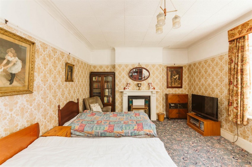 Images for Ashgrove Road | Redland