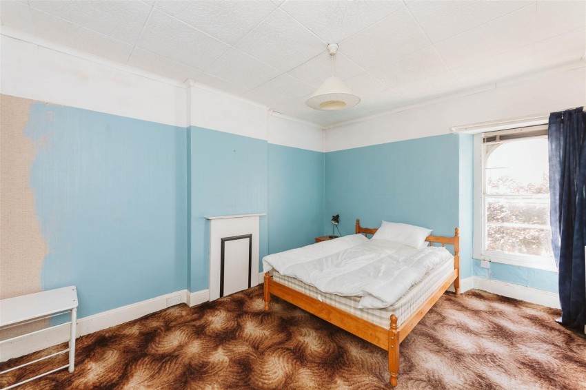 Images for Ashgrove Road | Redland