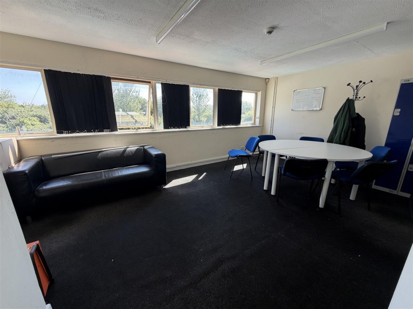 Images for Victoria Road, Avonmouth, Bristol