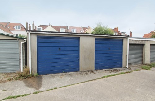 Garage off Northumbria Drive, Henleaze