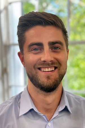 Sam Pengelly, Auction Negotiator